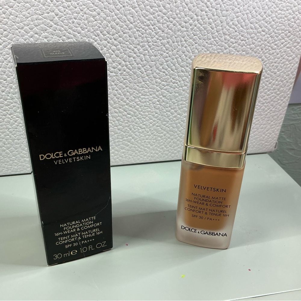 DOLCE & GABBANA Velvet Skin Matte Liquid Foundation 1oz 405 Maple
